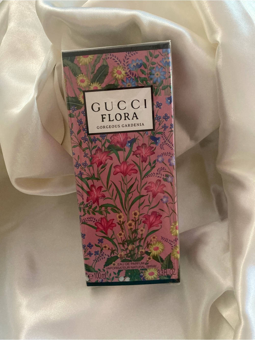 Gucci Flora Gorgeous Gardenia Eau De Parfum Spray - Picture 3 of 6